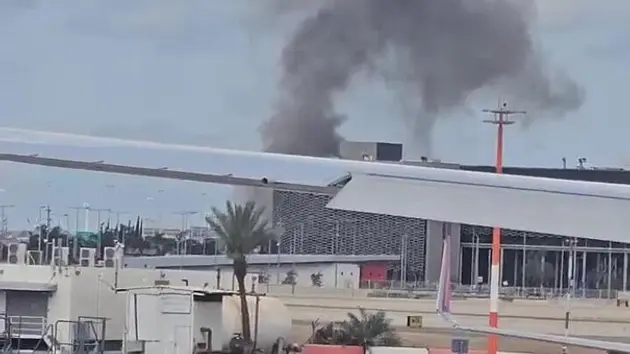 Tên lửa của Houthi rơi xuống sân bay Ben Gurion, Israel