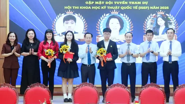 Học sinh Hà Nội lên đường tranh tài tại Mỹ