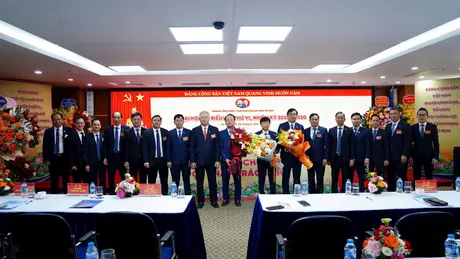 Vinaconex vượt khó khăn, duy trì tăng trưởng cao