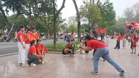Đường Điện Biên Phủ ngày rực rỡ | Hà Nội đến để yêu | 07/05/2025