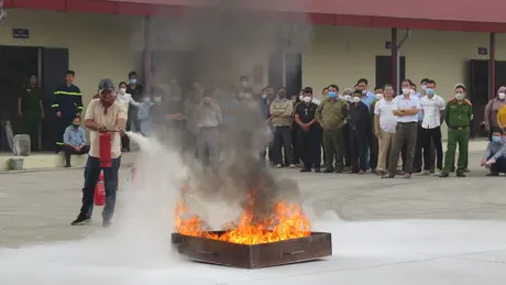 Dập tắt hiểm họa cháy nổ tại các khu làng nghề