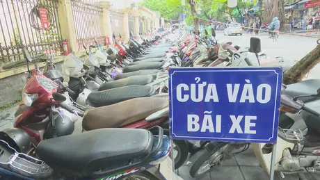 Lập lại trật tự đô thị tại các bãi giữ xe