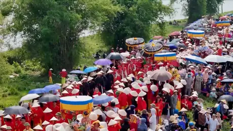 Lưu giữ văn hóa dân tộc từ lễ hội truyền thống