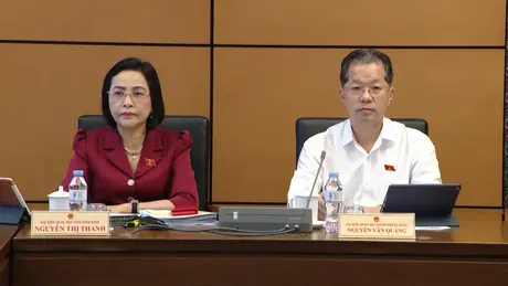 Quốc hội thảo luận về ba dự án luật quan trọng