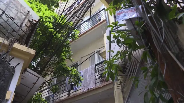 Nhiều nhà trọ chưa có lối thoát ngoài trời