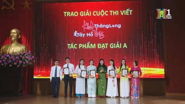 Trao giải cuộc thi viết 'Khát vọng Tây Hồ - Thăng Long'