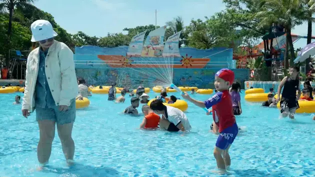 Mùa hè ở công viên nước