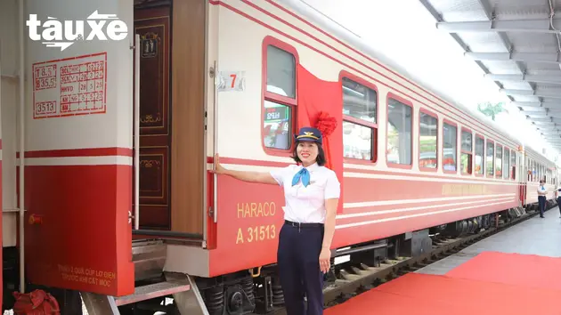 Tàu Hoa Phượng Đỏ đón hơn 100.000 lượt khách sau một tháng | Bản tin Tàu và Xe | 10/06/2025
