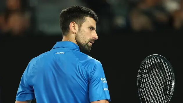 Novak Djokovic vất vả vượt qua vòng 1 Australian Open 2025