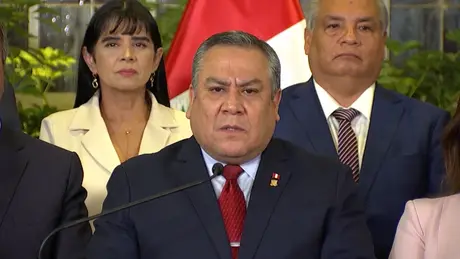 Thủ tướng Peru Gustavo Adrianzen từ chức