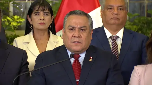 Thủ tướng Peru Gustavo Adrianzen từ chức