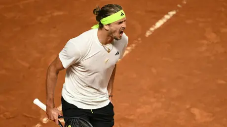 Alexander Zverev thành cựu vương của giải quần vợt Rome mở rộng