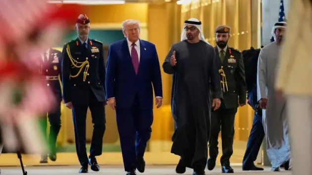 Tổng thống Mỹ tới UAE trong chuyến công du vùng Vịnh