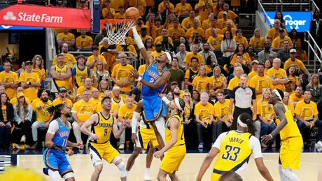 Oklahoma Thunder giành lợi thế ở chung kết giải bóng rổ NBA