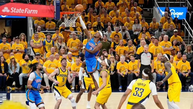 Oklahoma Thunder giành lợi thế ở chung kết giải bóng rổ NBA