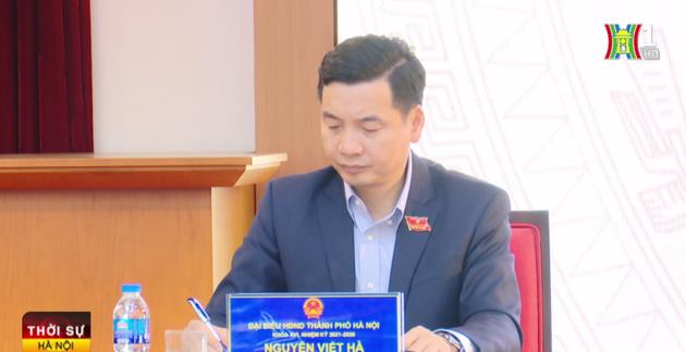 Pin sạc dự phòng nổ, máy bay phải hạ cánh khẩn cấp