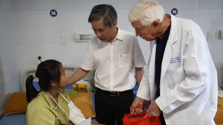 Hành trình vì người bệnh vùng cao