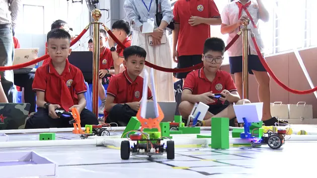 Khám phá khoa học từ cuộc thi robotics dành cho học sinh