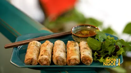Nem ốc Hà Nội