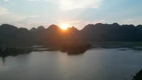 Chiêm ngưỡng thiên nhiên hoang sơ giữa Thủ đô