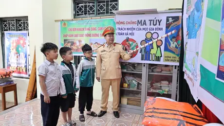 Phòng tránh tai nạn đuối nước ở khu dân cư ven sông