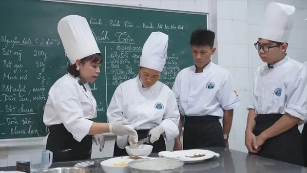 Hợp tác Hà Nội-Viêng Chăn trong lĩnh vực dạy nghề