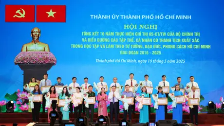 Chủ tịch Hồ Chí Minh - tấm gương học tập suốt đời