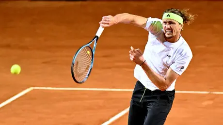 Alexander Zverev vào vòng 2 Hamburg mở rộng