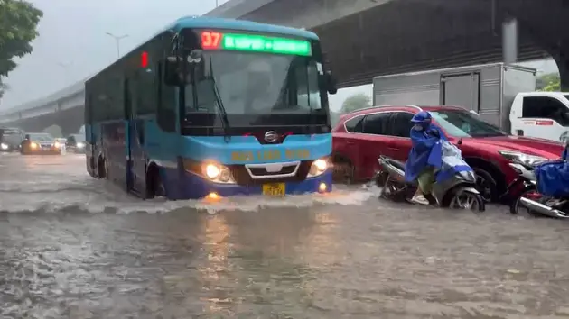 Hà Nội chủ động ứng phó mưa lớn, lũ quét, sạt lở