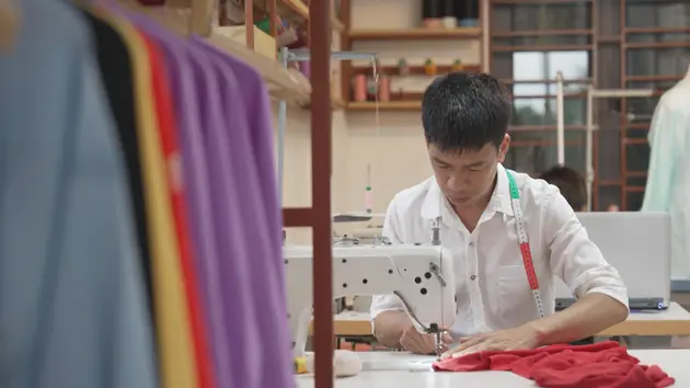 Trạch Xá, ngôi làng của những ông thợ giỏi may áo dài