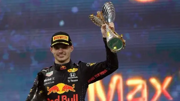 Verstappen được vinh danh là tay đua xuất sắc nhất 2024