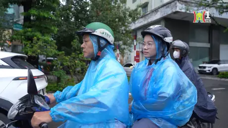 Đi học bằng 'xe ôm'