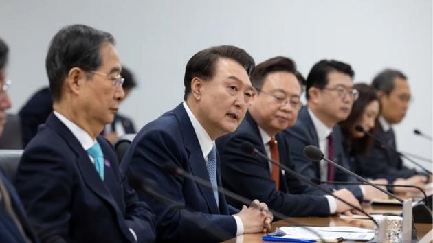 Hàn Quốc kêu gọi đối thoại, chấm dứt căng thẳng y tế