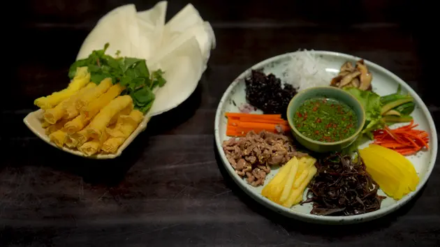 Nem cuốn cửu vị