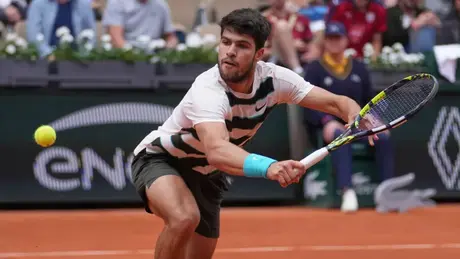 Carlos Alcaraz dễ dàng vượt qua vòng 1 giải Roland Garros