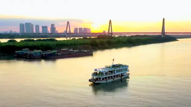 Du lịch sông Hồng 'lạ mà quen'