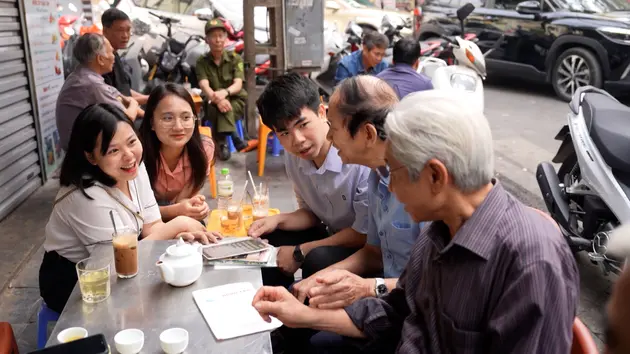 Chuyện kể trên phố Hồ Hoàn Kiếm