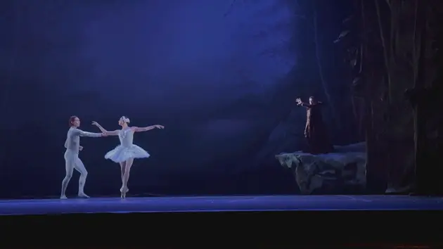 Vở ballet 'Hồ Thiên Nga' chinh phục khán giả Rio de Janeiro