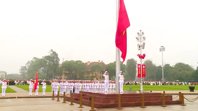 Lễ thượng cờ trong ngày thống nhất