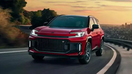 Toyota đặt mục tiêu tăng trưởng mạnh với xe PHEV