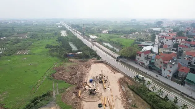 Giá đất nền quanh đường Vành đai 4 tăng cao bất thường