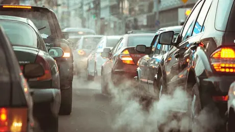 Siết tiêu chuẩn khí thải và thách thức tại đô thị lớn
