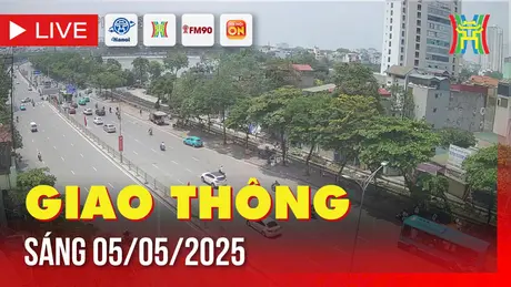 Giờ cao điểm: Giao thông Hà Nội sáng 5/5