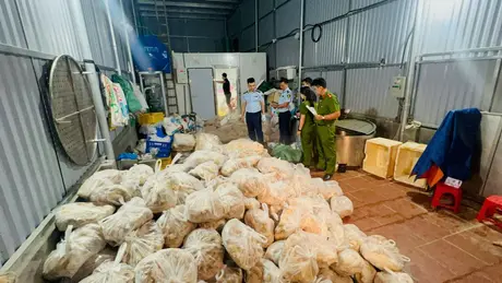 Phát hiện hơn 7 tấn nội tạng không rõ nguồn gốc