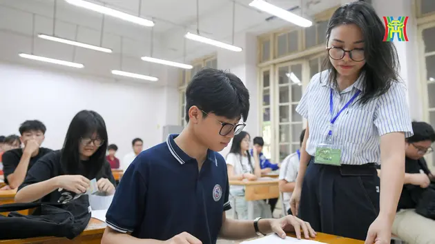 Kỳ thi lớp 10 lớn nhất cả nước bắt đầu