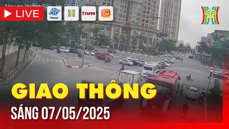 Giờ cao điểm: Giao thông Hà Nội sáng 7/5