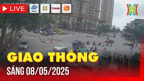 Giờ cao điểm: Giao thông Hà Nội sáng 8/5