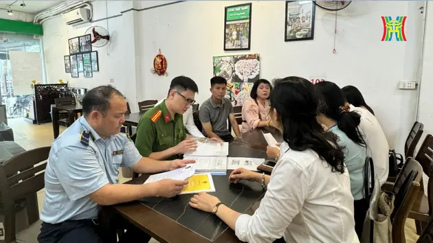 Kiểm tra đột xuất cơ sở 'Lòng xe điếu' ở Hà Nội