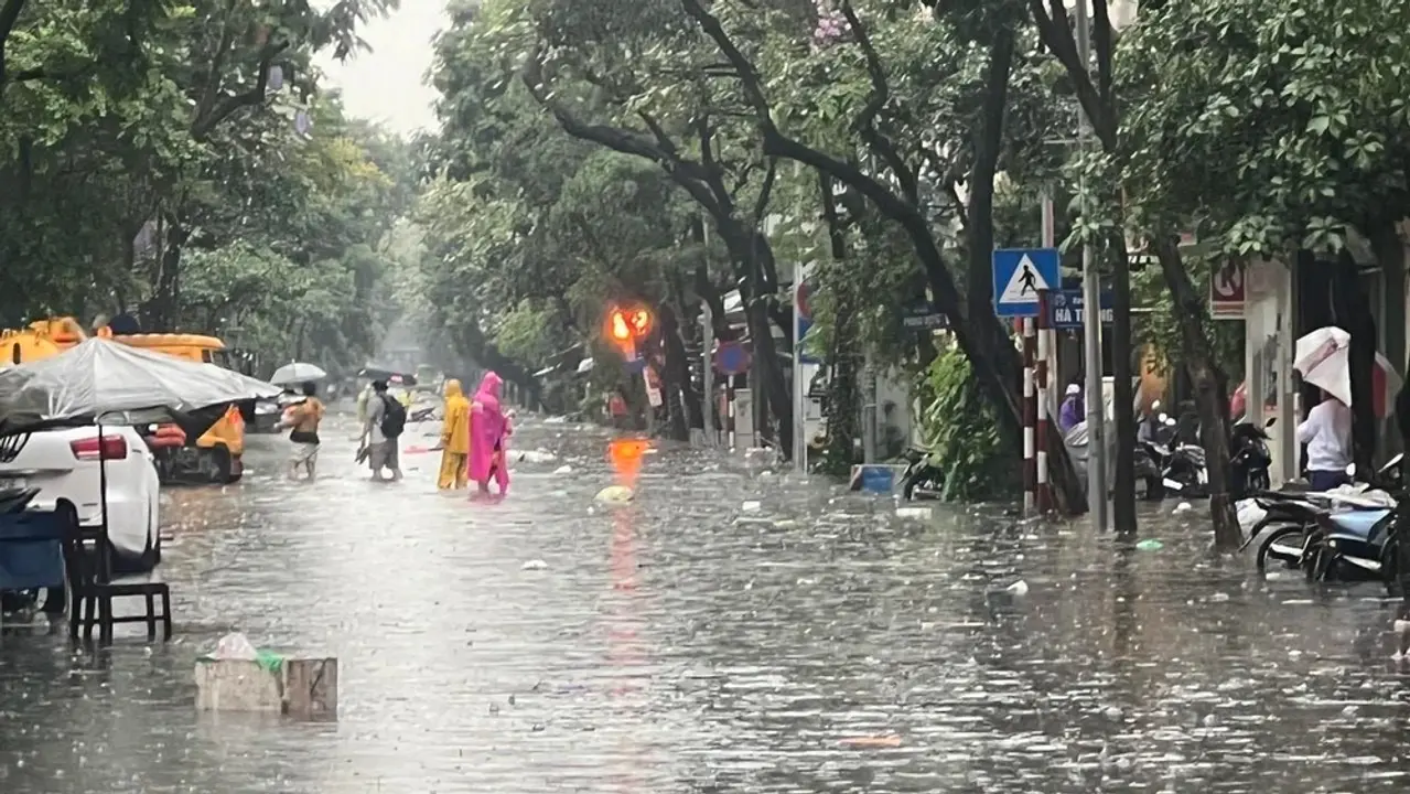 Khu vực Bắc Bộ cần đề phòng mưa lớn gây ra tình trạng ngập úng tại các vùng trũng, thấp.