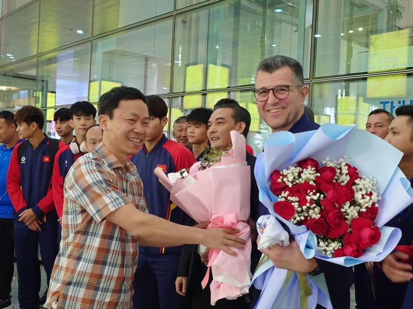 HLV Cristiano Roland chia tay U17 Việt Nam 1 101710 490160616 995598076107439 4214244216863714582 nmin67fb1da54005f